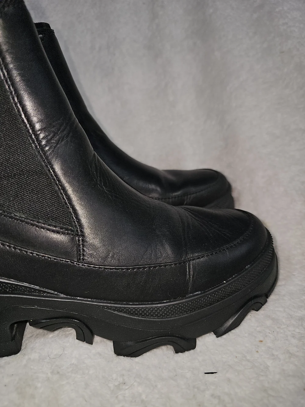 Sorel Black Leather Platform Chelsea Ankle Boots
